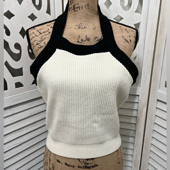 Commense Color-Block Cutout Ribbed Sweater Set - Picture 12 of 14